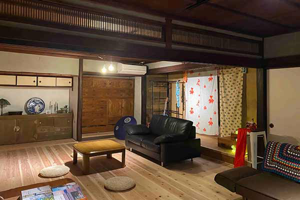 古民家ゲストハウス 跳びしまBASE